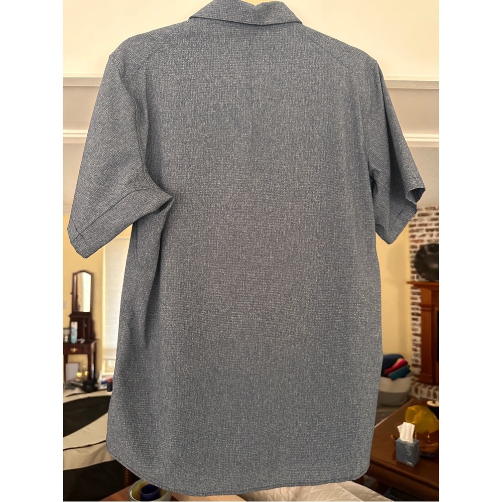 Classic Blue Button-Down Shirt for Men - Picture 4 of 5